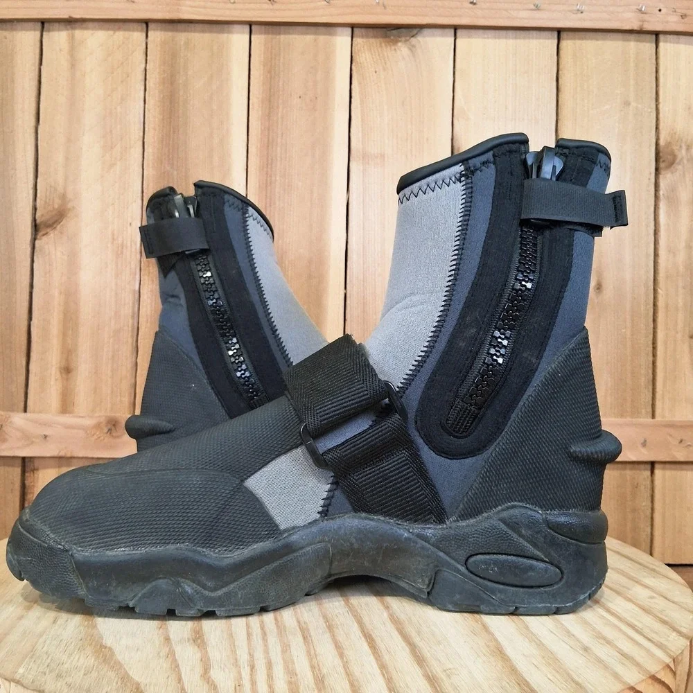 NRS Titanium Water Shoes Boots Mens 9 Black Gray Neoprene Zip Strap Kayak Raft